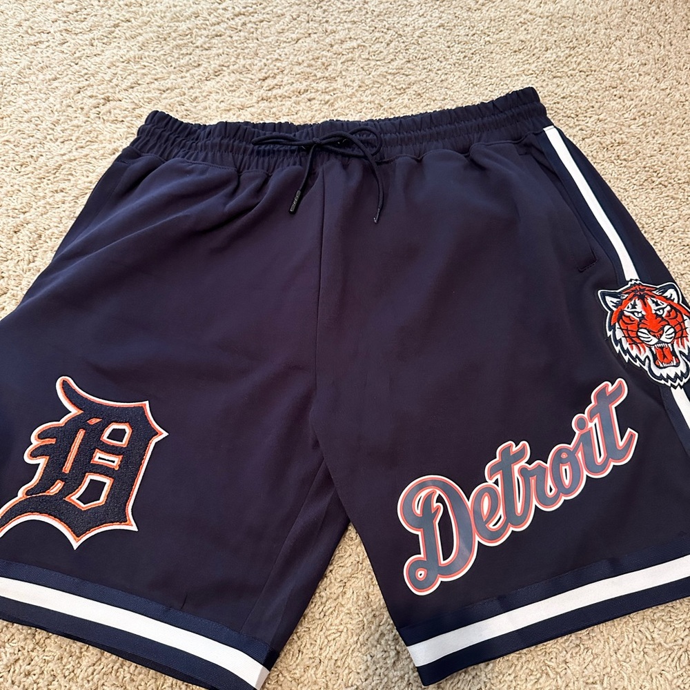 New Detroit Tigers Shorts